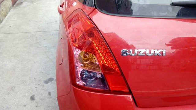 Lanterna traseira direita 3565068L00000 SUZUKI