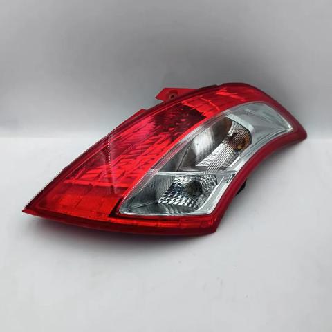 Lanterna traseira direita 3565071L00000 SUZUKI