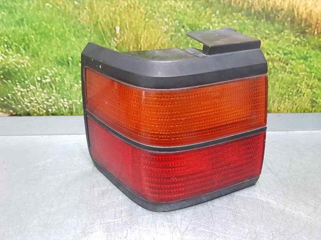 Lanterna traseira esquerda externa 357945111 VAG