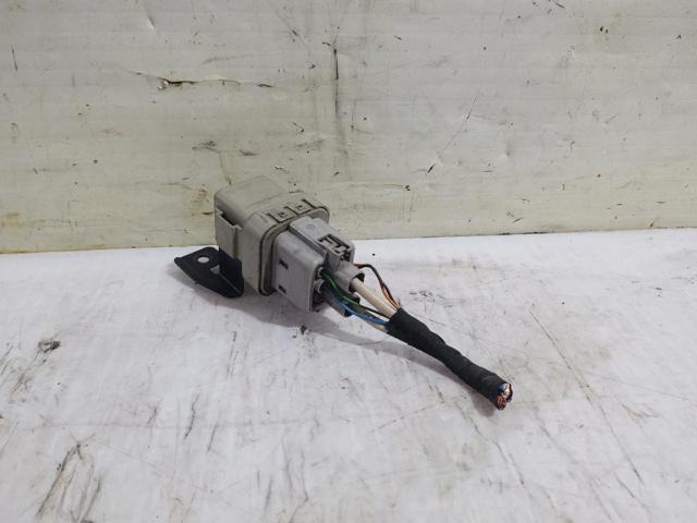 Relê das velas de incandescência 368302F150 HYUNDAI