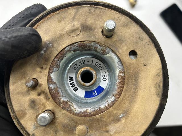 37121095580 BMW