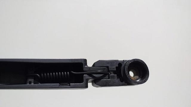 Braço de limpa-pára-brisas de vidro traseiro 3882165J00000 SUZUKI