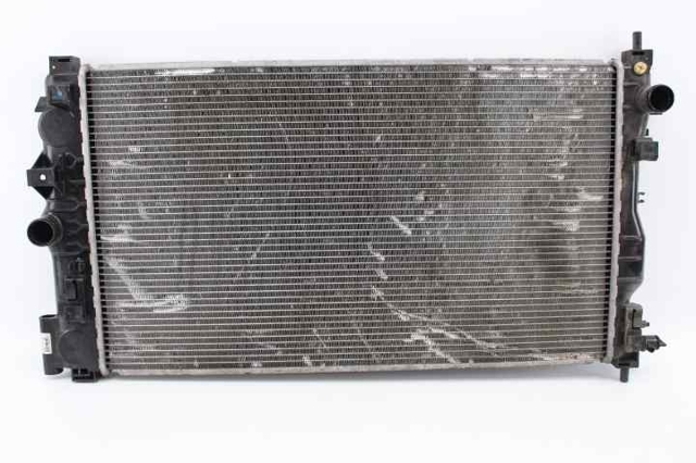 Radiador de esfriamento de motor 39074663 GM