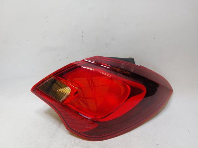 Lanterna traseira direita externa 39090648 OPEL