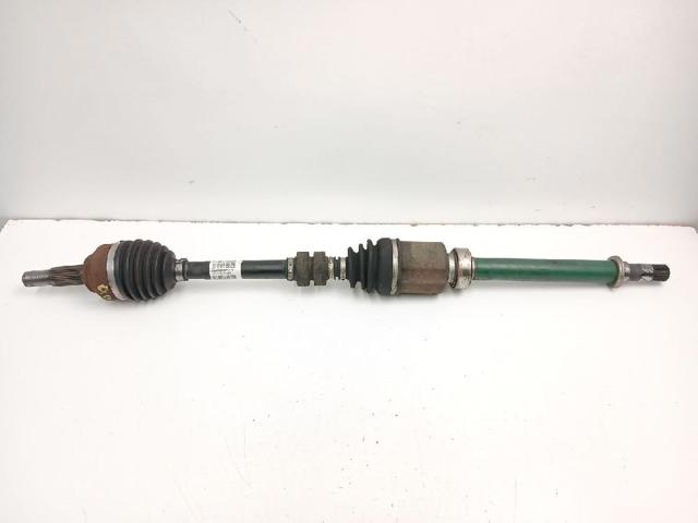 Semieixo (acionador) dianteiro direito 39100BB02B NISSAN