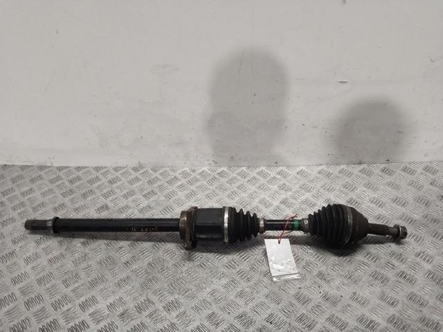 Semieixo (acionador) dianteiro direito 39100JD74B NISSAN