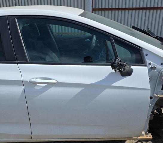 Porta dianteira direita 39160868 OPEL
