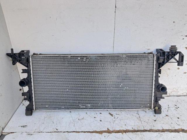Radiador de esfriamento de motor 39185893 OPEL