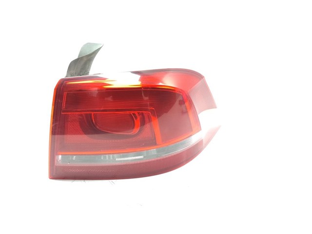 Lanterna traseira direita externa 3AE945096C VAG