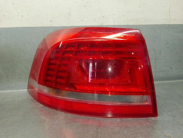 Lanterna traseira esquerda externa 3AF945207B VAG