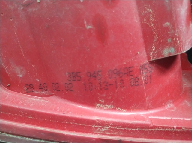 Lanterna traseira direita 3B5945096AE VAG