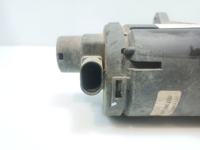 Luzes de nevoeiro esquerdas 3B7941699 VAG