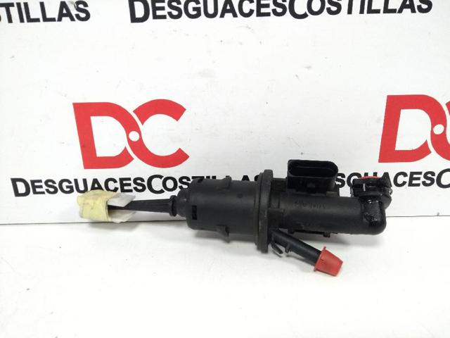 Cilindro mestre de embraiagem 3C0721388 VAG