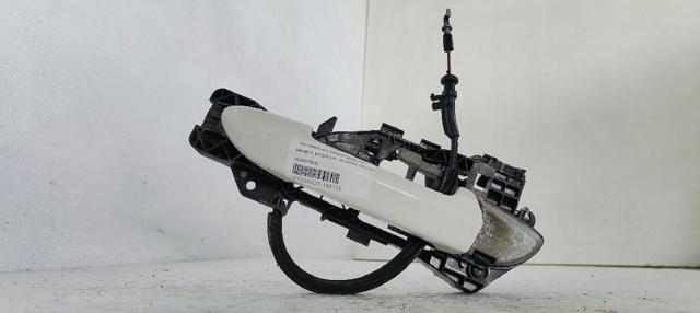 Suporte de maçaneta externa da porta dianteira esquerda 3C0837885J VAG