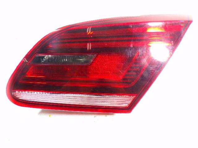Lanterna traseira direita interna 3C8945308T VAG