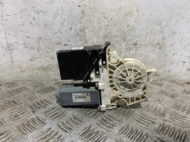 Motor de acionamento de vidro da porta traseira direita 3C9959704 VAG