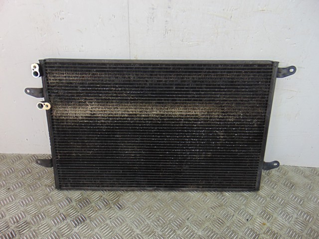Radiador de aparelho de ar condicionado 3D0820411E VAG