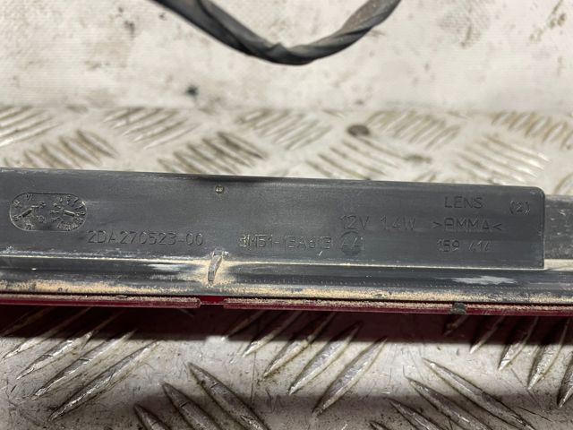 Sinal de parada traseiro adicional 3M5113A613AA FORD