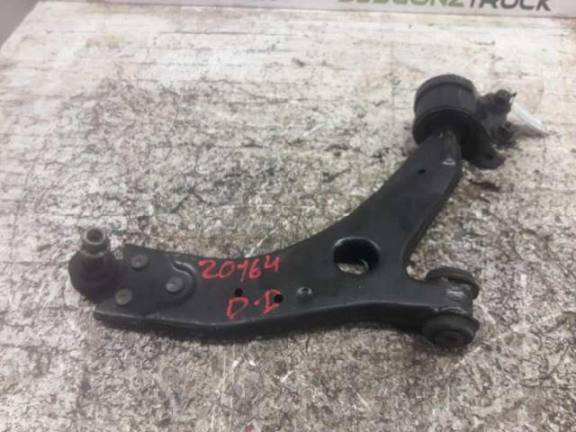 Braço oscilante inferior direito de suspensão dianteira 3M513A423AG FORD