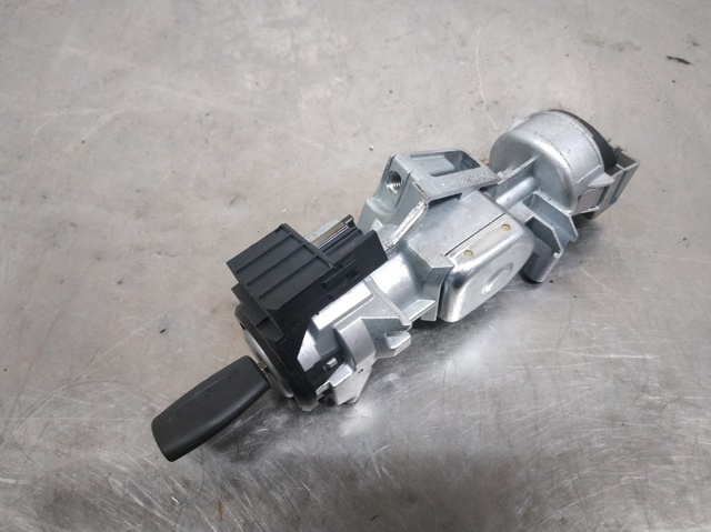 3M513F880AC Ford