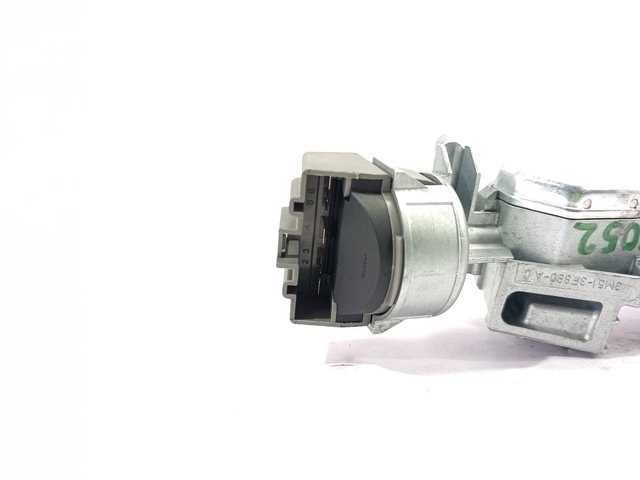 3M513F880AC Ford