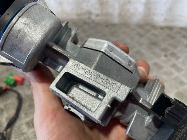 3M513F880AD Ford