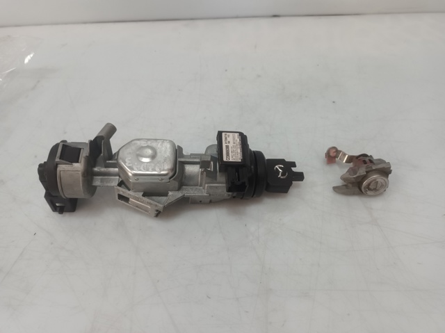 3M513F880AE Mazda