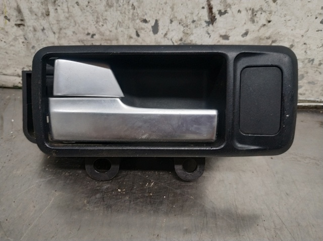 Maçaneta interna dianteira/traseira da porta esquerda 3M51R22601BB FORD