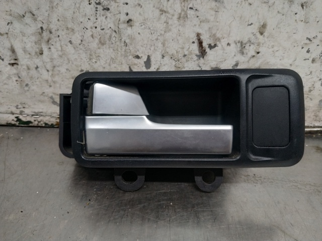 Maçaneta interna dianteira/traseira da porta esquerda 3M51R22601BB FORD