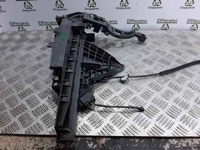 Fecho da porta dianteira direita 3M5AR21812 FORD