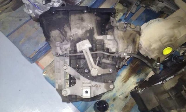 3M5R7002YF Mazda