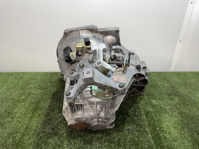3M5R7002YF Mazda