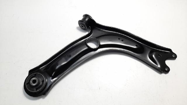 Braço oscilante inferior esquerdo de suspensão dianteira 3Q0407151E VAG