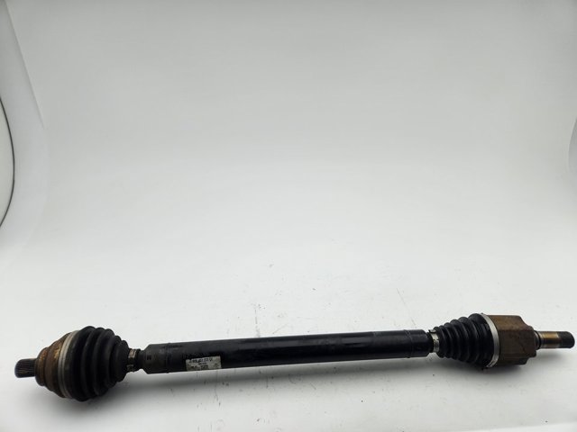 Semieixo (acionador) dianteiro direito 3Q0407272CE VAG