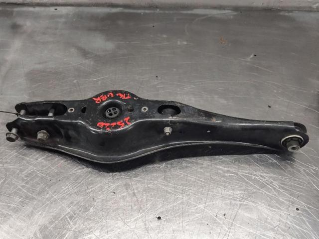 Braço oscilante inferior esquerdo de suspensão traseira/direita 3Q0505311G VAG