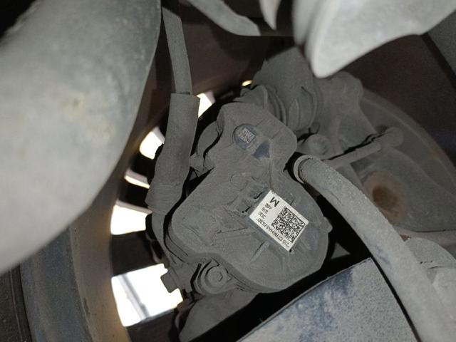 Suporte do freio traseiro direito 3Q0615406M VAG