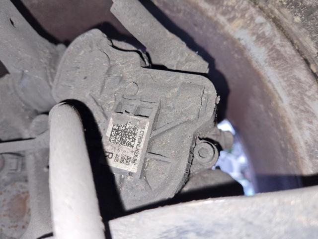 Suporte do freio traseiro esquerdo 3Q0615423X VAG