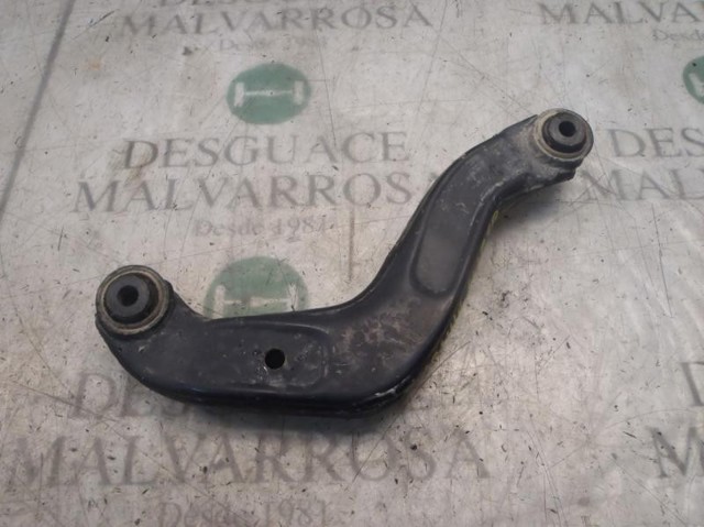 Braço oscilante superior direito de suspensão traseira 3R0505324 VAG