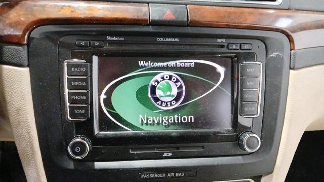 Mostrador multifuncional para Skoda SuperB 3T4