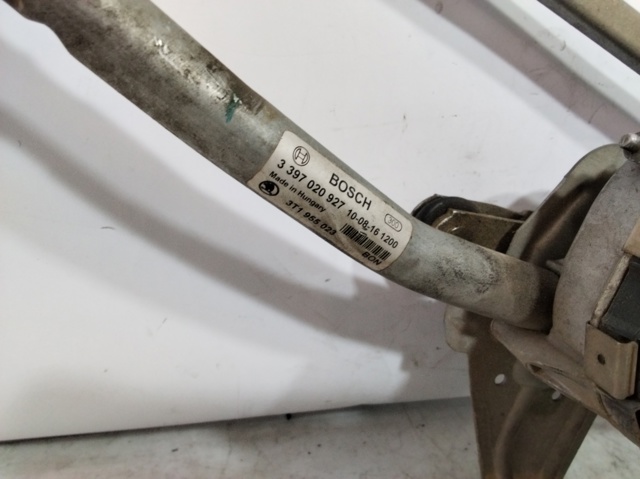 Trapézio de limpador pára-brisas 3T1955023 VAG