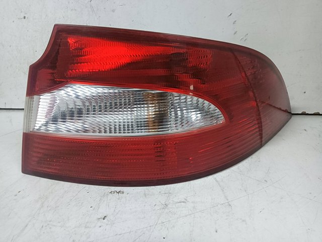 Lanterna traseira direita externa 3T5945112 VAG