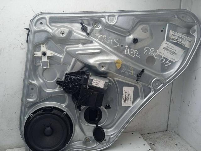 Motor de acionamento de vidro da porta traseira direita 3U0959812 VAG