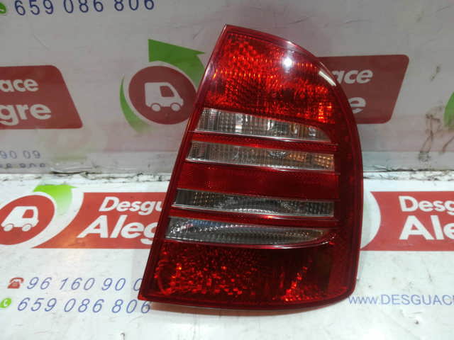 Lanterna traseira direita 3U5945096A VAG