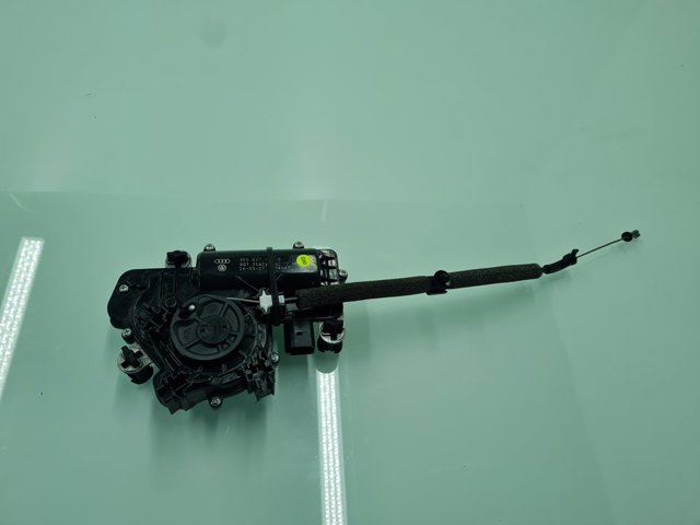 Motor acionador de abertura/fechamento de porta-malas (de 3ª/5ª porta traseira) 3V5827887B VAG