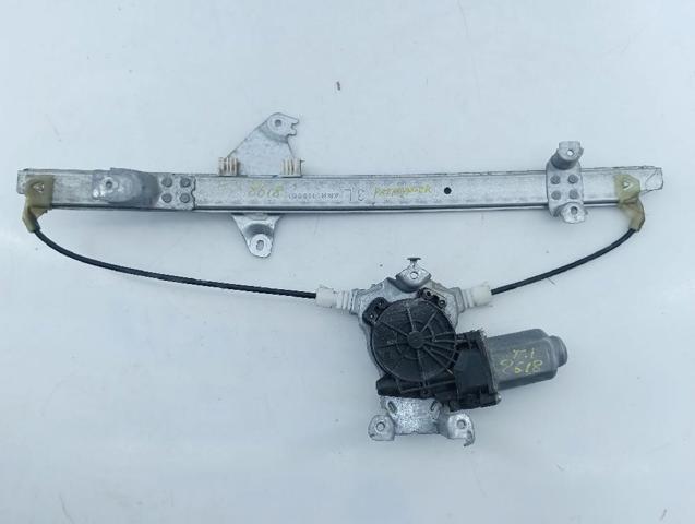 Motor de acionamento de vidro da porta traseira esquerda 400927B NISSAN