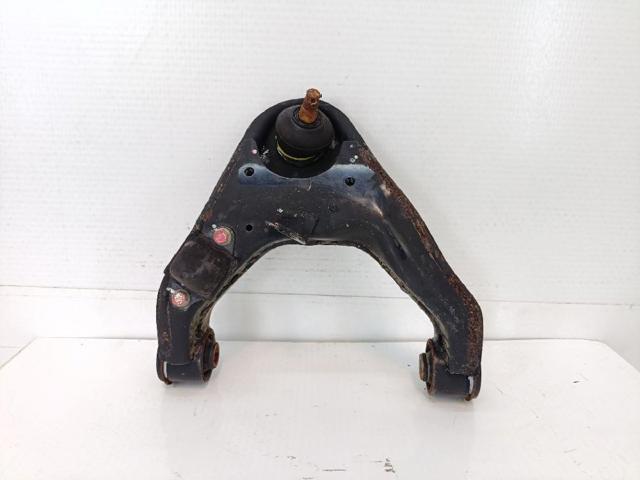 Braço oscilante superior direito de suspensão dianteira 4010A148 MITSUBISHI