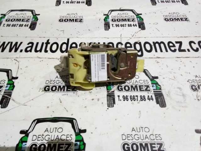 Fecho da porta dianteira direita 4057969 FORD