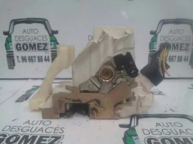 Fecho da porta traseira esquerda 4057989 FORD