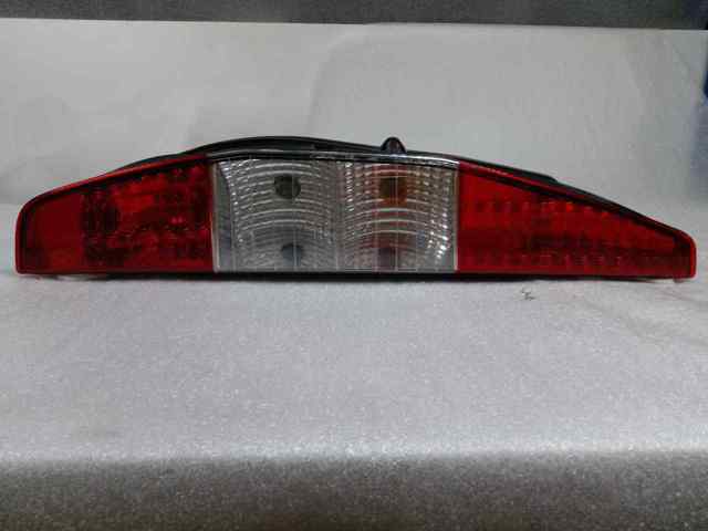 Lanterna traseira esquerda 40610748 FIAT