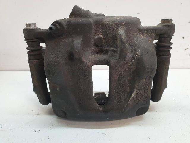 Suporte do freio dianteiro direito 4100100QAF NISSAN